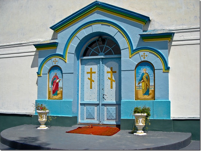 Дермань,  Свято-Троїцький храм