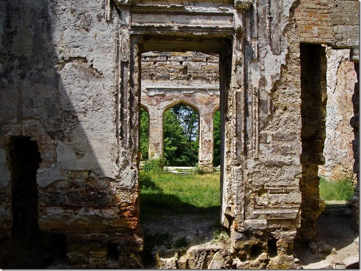 Петрівка, палац Курисів