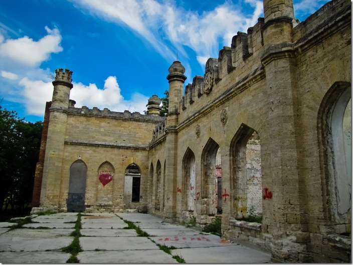 Петрівка, палац Курисів