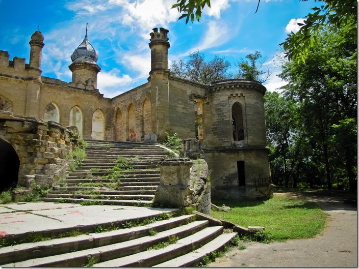 Петрівка, палац Курисів
