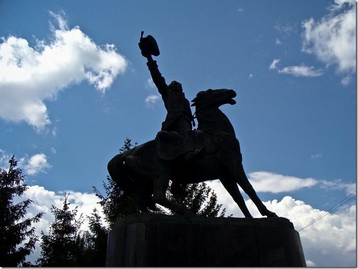 Тульчин, пам'ятник Суворову